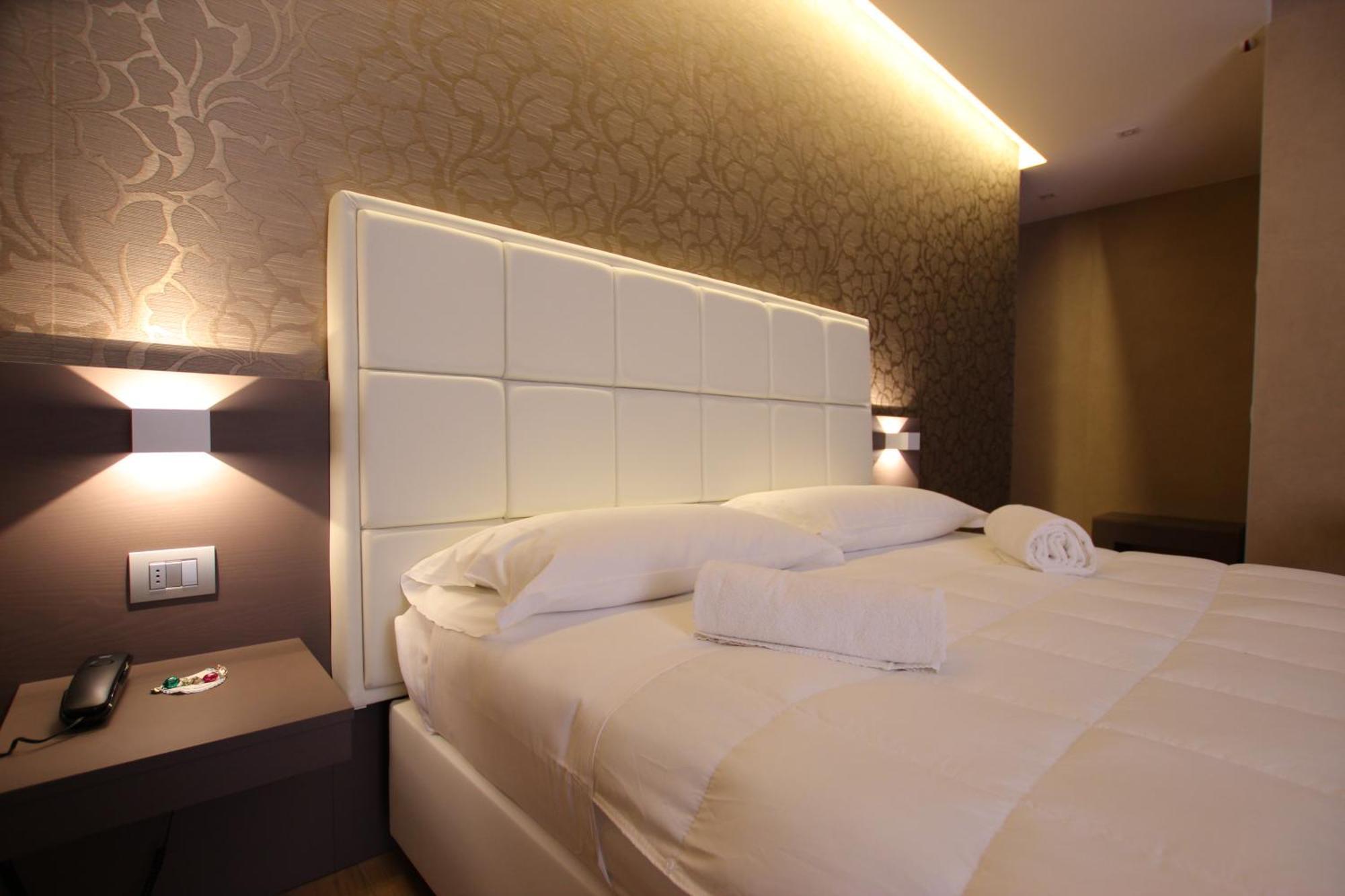 מילאנו Mokinba Hotels Baviera חדר תמונה