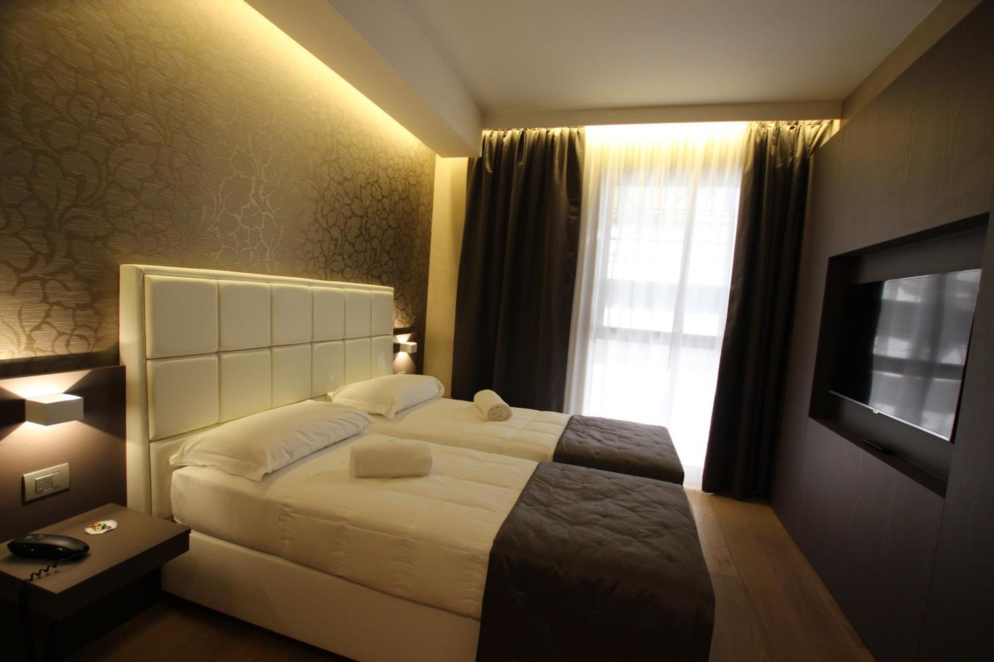 מילאנו Mokinba Hotels Baviera חדר תמונה